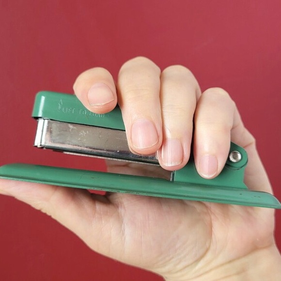 Swingline Cub Stapler - Picture 4 of 16